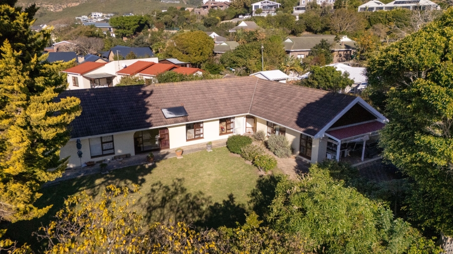 4 Bedroom Property for Sale in Lower Robberg Western Cape